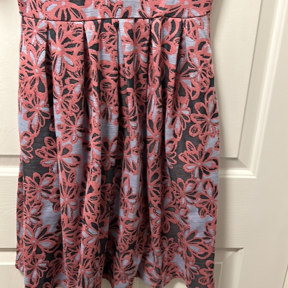LuLaRoe Short Sleeve Dress Size Small - Picture 5 of 10